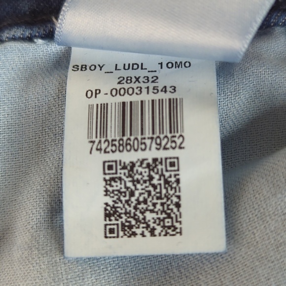 Mott & Bow Slim Straight Boyfriend Jeans - Picture 11 of 12